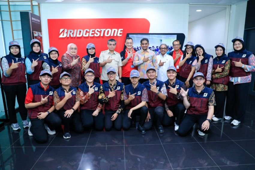 Menaker Yassierli Tegaskan Serikat Pekerja Bukan Lawan Perusahaan, tapi Mitra Jaga Hak Buruh