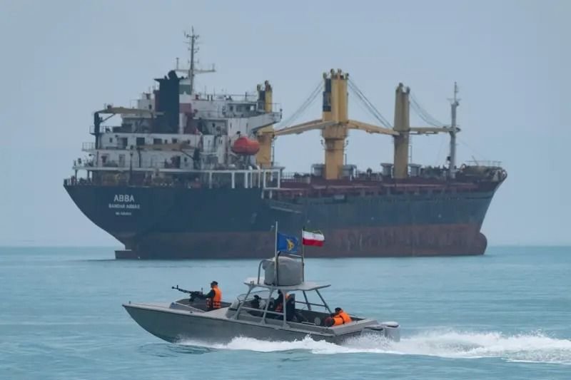 Iran Ancam Tutup Selat Hormuz Jika AS Lanjutkan Blokade Pelabuhan, Ketegangan Meningkat