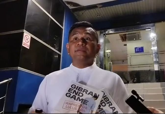 Rismon Sianipar Dilaporkan ke Polda Metro Jaya oleh Pembeli Buku Gibran End Game atas Dugaan Penipuan Rp6 Juta