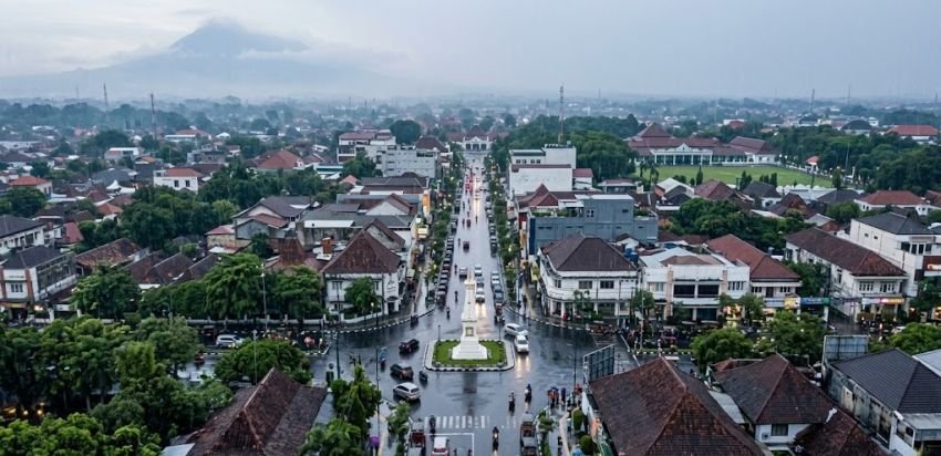 Prakiraan Cuaca DIY 14 April 2026: Seluruh Wilayah Berpotensi Hujan Ringan