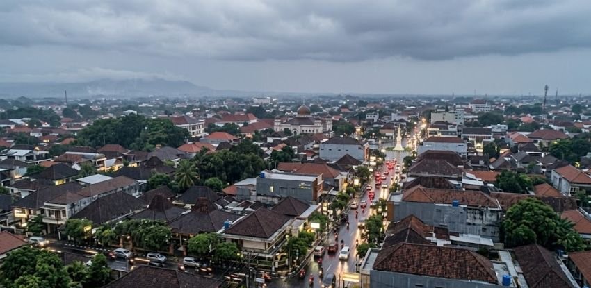 Cuaca DIY Hari Ini Didominasi Hujan Ringan, Suhu Capai 34 Derajat di Bantul