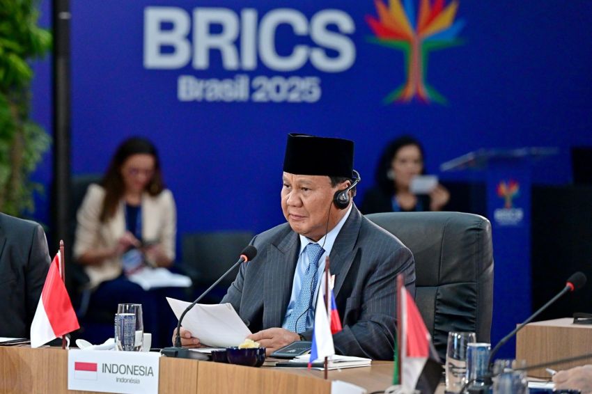 Ketua Komisi I DPR RI: Diplomasi Prabowo Ibarat &ldquo;Mendayung di Antara Dua Karang&rdquo;