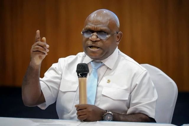 Natalius Pigai Tolak Pelaporan JK ke Polisi: Tidak ada Manfaatnya