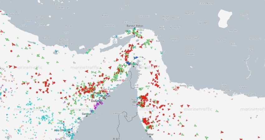 Baru Dibuka, Iran Tutup Lagi Selat Hormuz!