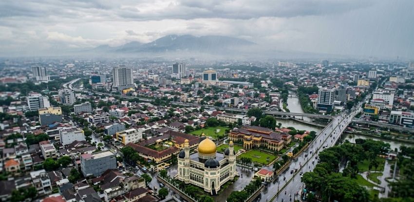Cuaca Sumut Hari Ini: Mayoritas Wilayah Diguyur Hujan Ringan, Dairi Hujan Sedang dan Nias Cerah