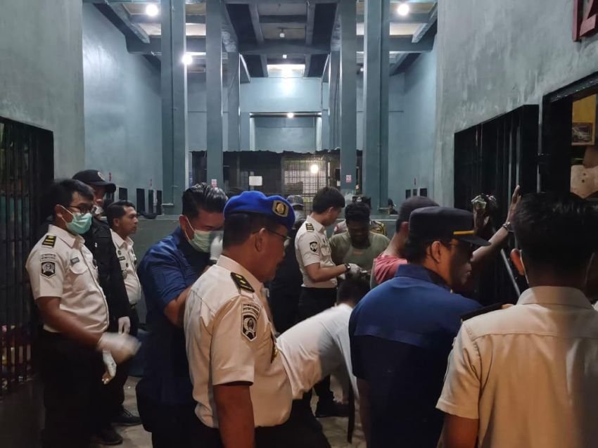 Sinergi dengan Polri, Lapas Labuhan Ruku Gelar Razia Besar-besaran Sambut Hari Bakti Pemasyarakatan ke-62: Amankan Sejumlah Barang Terlarang
