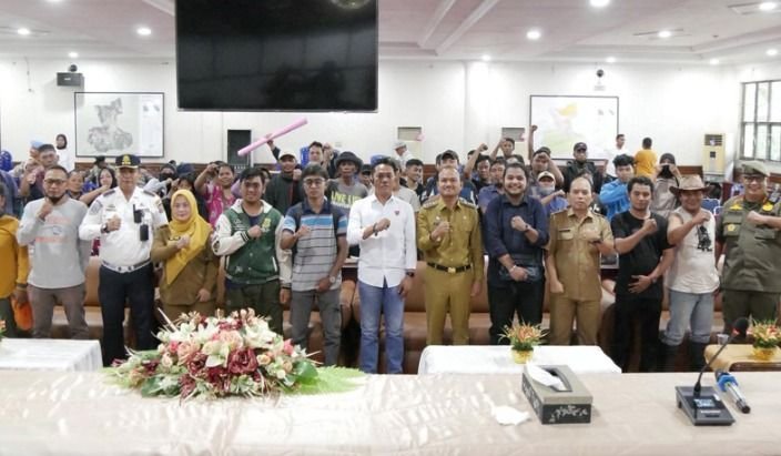 Wali Kota Tanjungbalai Temui Pedagang Pasar Bahagia, Sepakat Relokasi Mandiri Ditunda Tiga Hari: Kota Lebih Baik, Tidak Kumuh