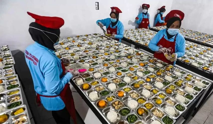 Ratusan Dapur MBG Disetop Sementara, BGN Ungkap Temuan dari Menu Tak Layak hingga Gangguan Pencernaan