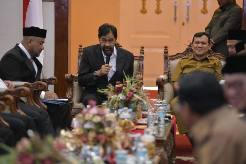 Bank Aceh Syariah Diminta Lebih Digital dan Pro-UMKM, Ini Arahan Gubernur Muzakir Manaf