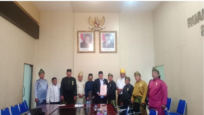 DPRD Batu Bara Terima Audiensi Majelis Kedatukan Melayu, Dorong Perda Penguatan Lembaga Adat