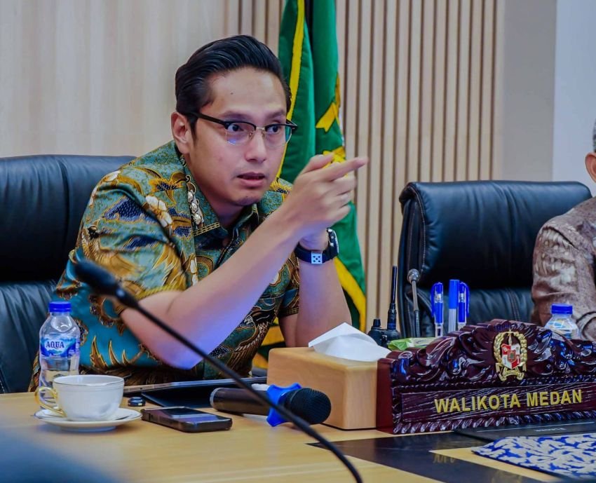 Kualitas Trotoar Medan Ditingkatkan, Rico Waas: Harus Memiliki Ruang Hijau dan Pencahayaan yang Baik