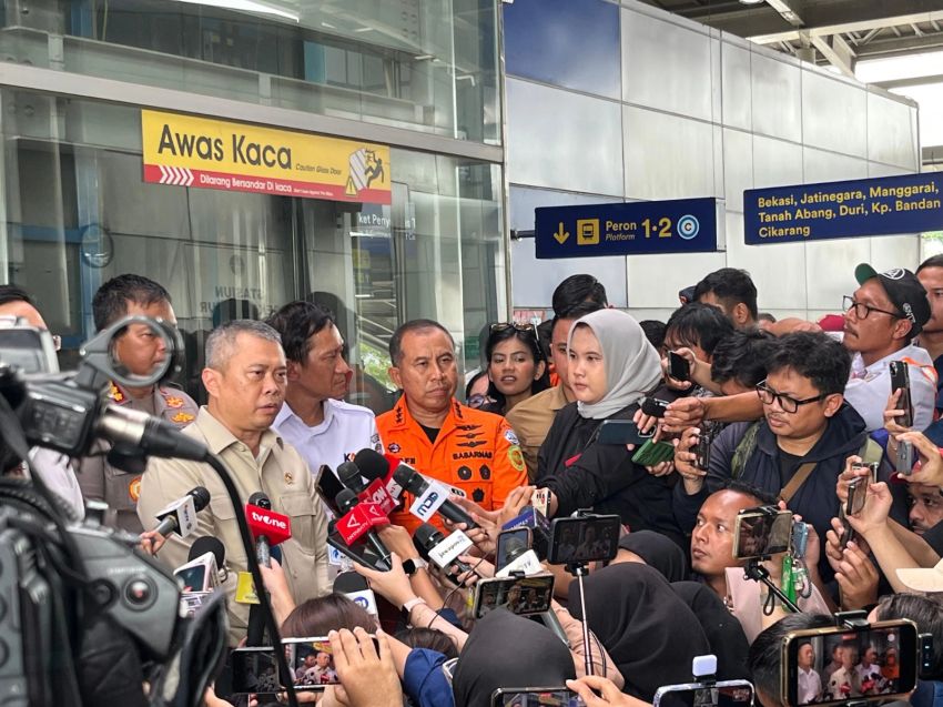 Di Tengah Sorotan Posisi Gerbong KRL, KAI Tegaskan Keselamatan Tidak Dibedakan antara Penumpang Pria dan Wanita