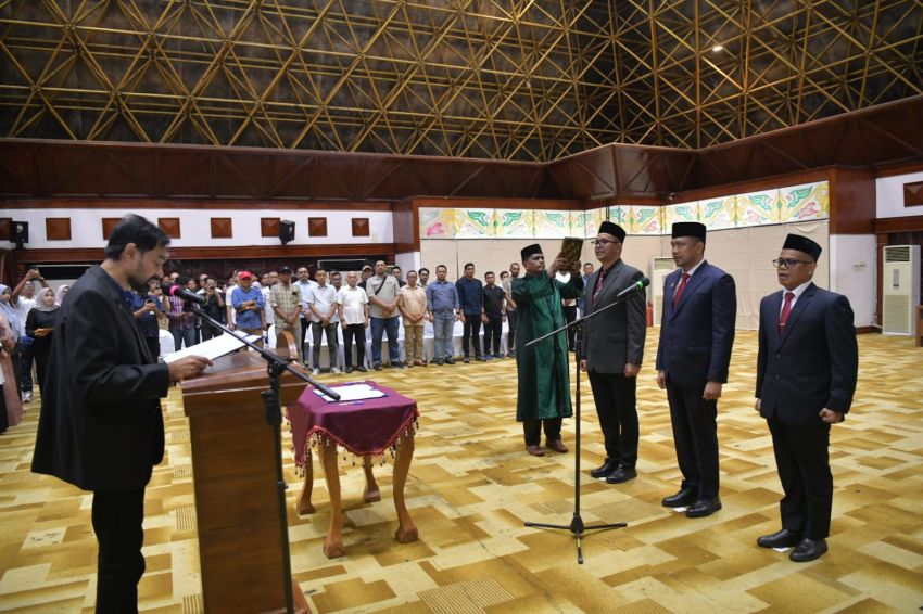 Gubernur Aceh Muzakir Manaf Lantik Tiga Kepala SKPA, Tekankan Kinerja dan Optimalisasi Anggaran
