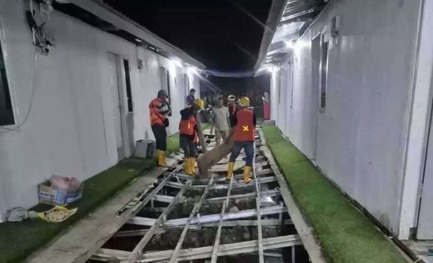 Belum Lama Dipakai, Jalur Pedestrian Huntara Tamiang Amblas karena Beban Kendaraan Berlebih