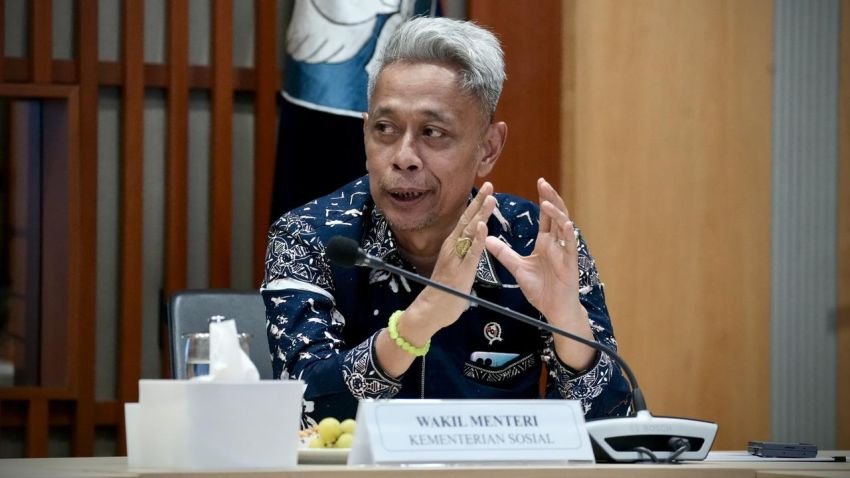 Wamensos Sebut Sekolah Rakyat Jadi &lsquo;Jembatan Emas&rsquo; untuk Putus Rantai Kemiskinan di Indonesia