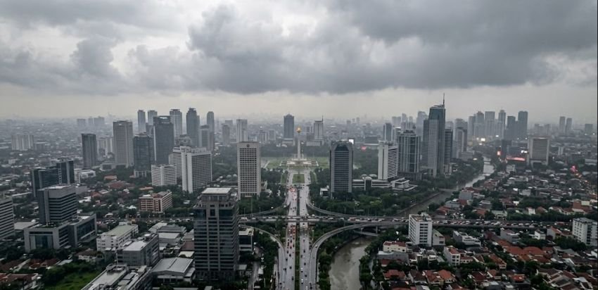 Prakiraan Cuaca Jakarta Hari Ini: Hujan Ringan Guyur Sebagian Wilayah, Kepulauan Seribu Berpotensi Basah