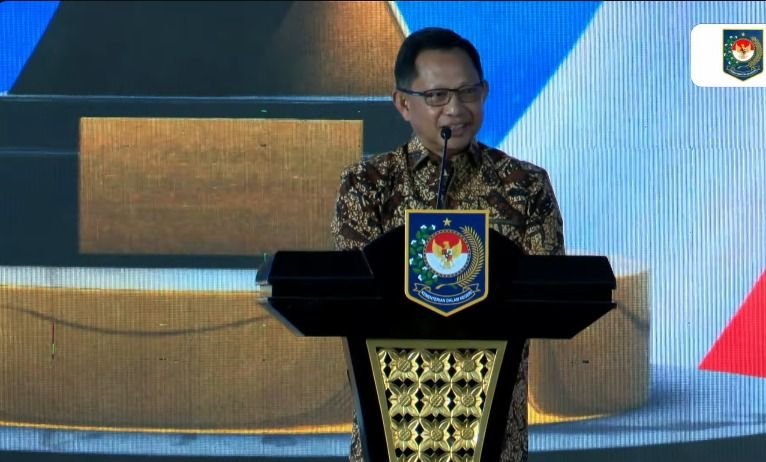 Mendagri Tito Karnavian Tegaskan Tak Semua Kepala Daerah Buruk, Banyak yang Berprestasi dan Bekerja Keras di Daerah