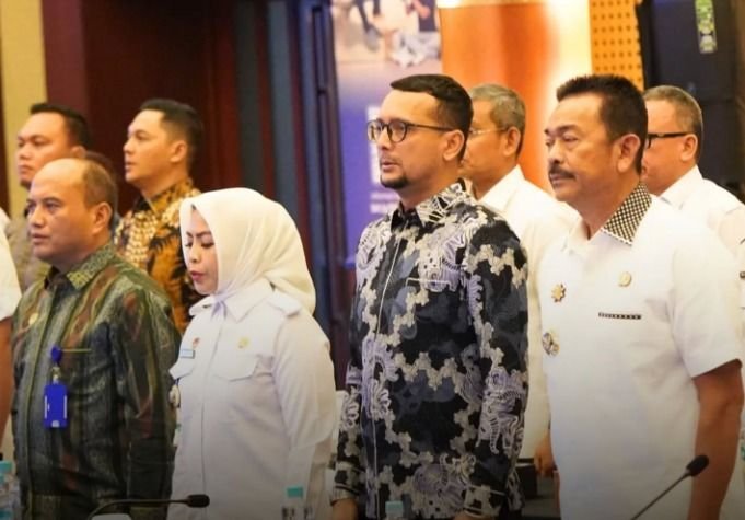 Bupati Labuhanbatu Selatan Hadiri Kunjungan Kerja Komisi II DPR RI di Medan, Dorong Tata Kelola BUMD dan Bank Daerah yang Profesional