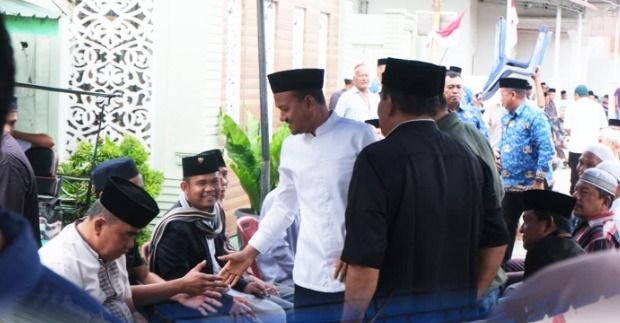 Mahyaruddin Salim Pimpin Takziah ke Rumah Duka Istri Eks Wali Kota Tanjungbalai, Sampaikan Duka Mendalam