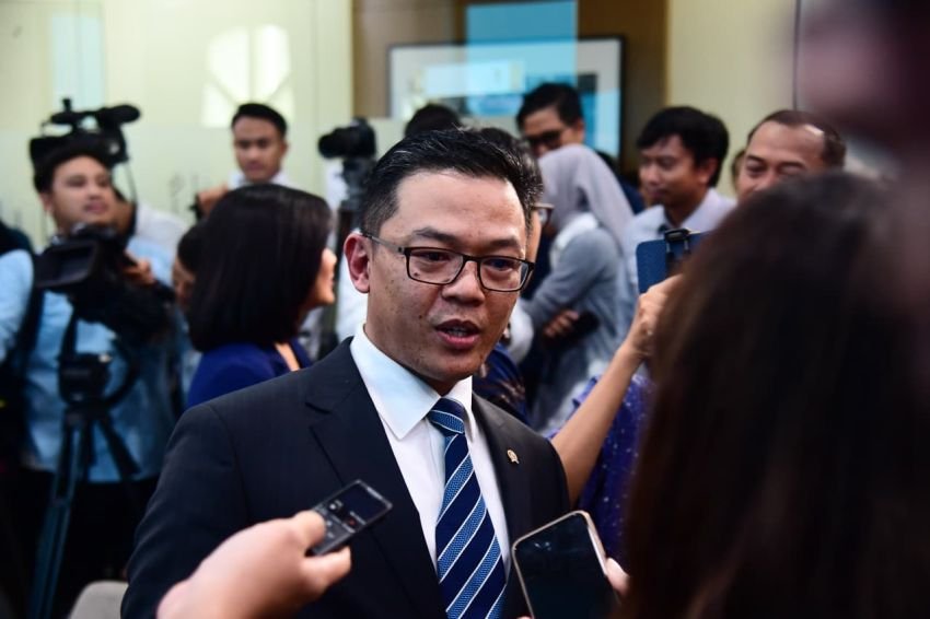 Menlu Tegaskan Kapal AS di Selat Malaka Hanya Patroli Rutin, Bukan Ancaman