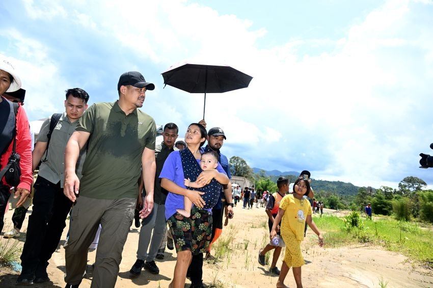 Bobby Nasution Tinjau Lokasi Banjir di Tapteng, Pemerintah Ambil Langkah Besar Ini