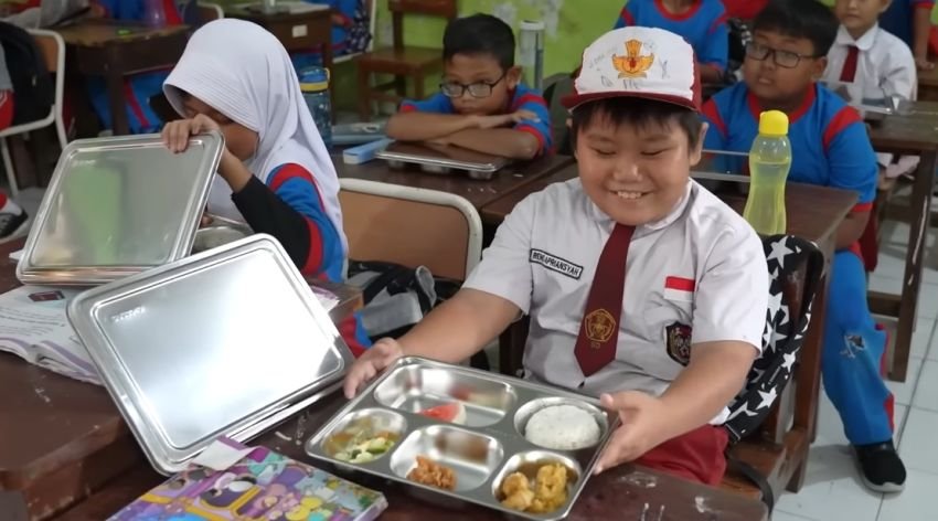 Baru 1 Tahun Jalan, BGN Bandingkan Program MBG Indonesia dengan Jepang yang Sudah 100 Tahun