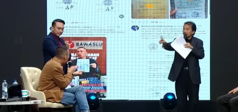 Debat Panas dengan Roy Suryo, Rismon Sianipar Akui Sembunyikan Fakta soal Font Skripsi Jokowi