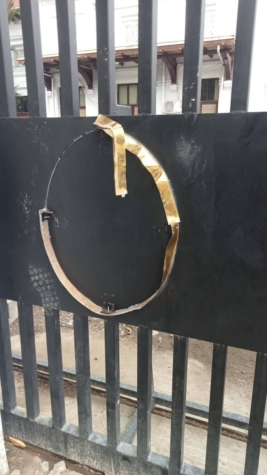 Demo di PN Medan Berujung Ricuh, Fasilitas Rusak, Massa Tuntut Pembebasan Toni Aji Anggoro