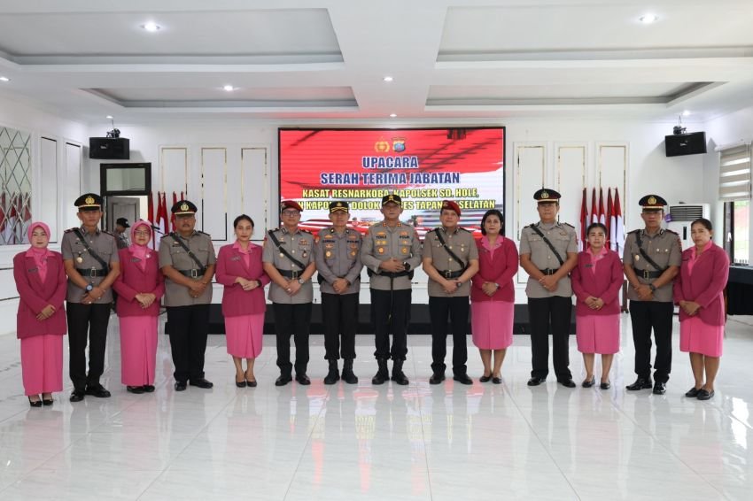 Polres Tapanuli Selatan Rotasi Sejumlah Pejabat, Kasat Narkoba hingga Kapolsek Berganti
