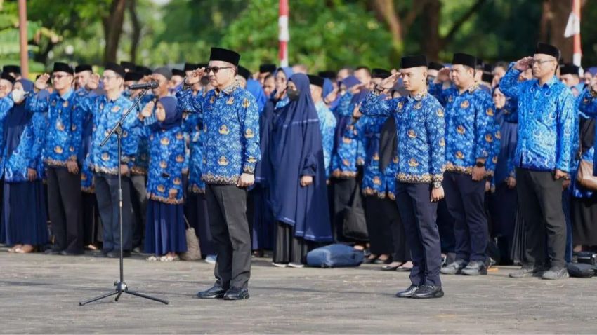 DPR Desak Rekrutmen Besar-Besaran Guru ASN dan PPPK
