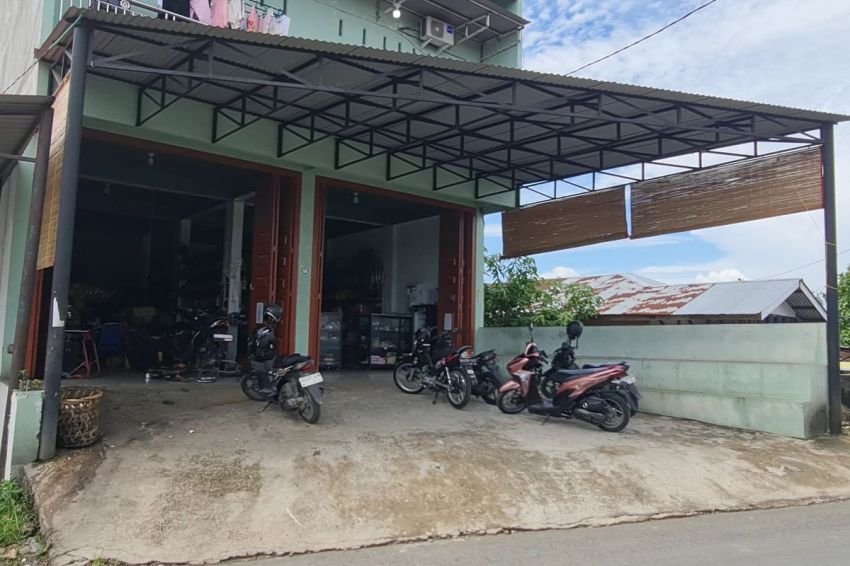 Ngaku Polisi, Enam Pria Geledah Bengkel di Deli Serdang, Emas Rp 95 Juta Raib!