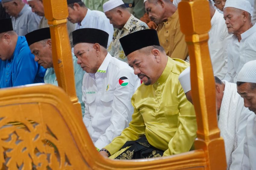 Bupati dan Wakil Bupati Batu Bara Laksanakan Sholat Idul Adha di Masjid Raya An-Nur Tanjung Tiram