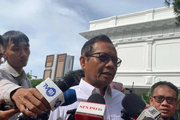 Bawa 10 Dokumen Tebal ke Istana, Tim Reformasi Polri Siapkan Perubahan Besar untuk Presiden