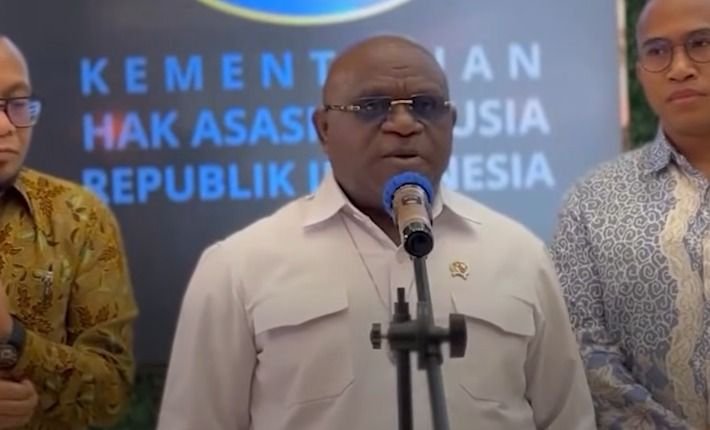 Natalius Pigai Sebut MBG Bukan Sekadar Cegah Stunting, tapi Siapkan SDM Unggul: &ldquo;Kalau Anak Kenyang, Pasti Pintar&rdquo;