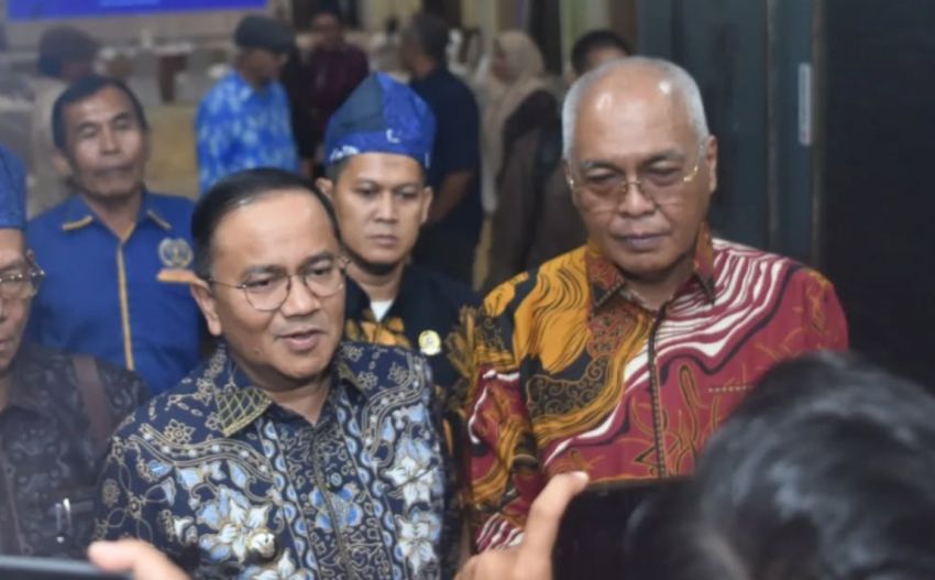 Ketua PWI Pusat Ungkap Masalah Serius di Dunia Wartawan!