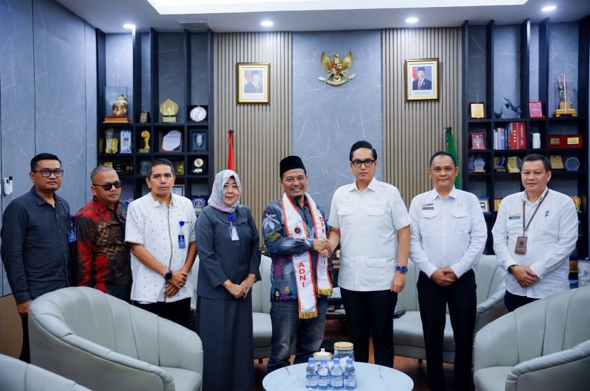 Rico Waas Dorong DPP AdNI Tingkatkan Literasi Hukum Warga Medan, Soroti Minimnya Pemahaman Hak Hukum