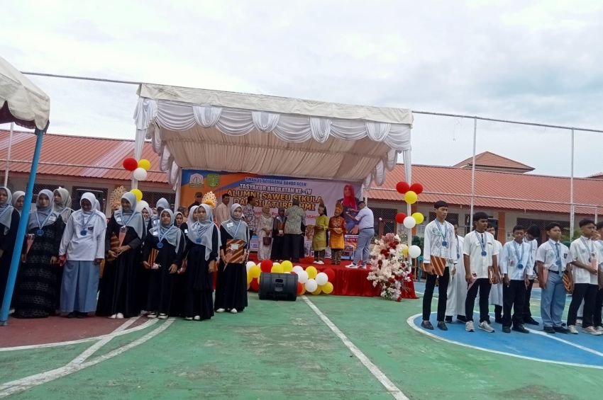 Alumni SMAN 15 Adidarma Banda Aceh Gelar Saweu Sikula, Taqwaddin Paparkan 6 Kiat Sukses untuk Siswa