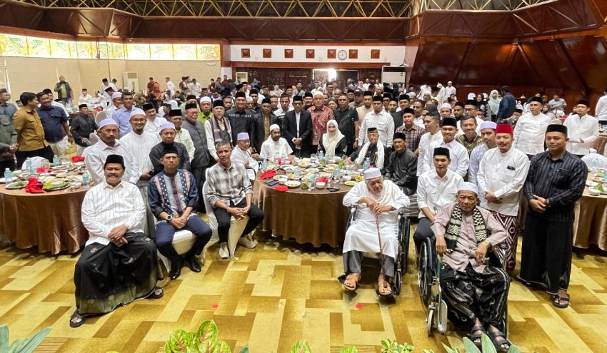 Gubernur Muzakir Manaf Gelar Silaturahmi dengan Ulama dan Tokoh Masyarakat, Perkuat Ukhuwah Wujudkan Aceh yang Lebih Islami