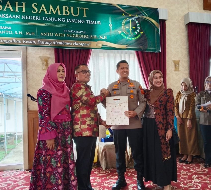 Kapolres Tanjab Timur Hadiri Pisah Sambut Kajari, Tekankan Sinergi Aparat Penegak Hukum
