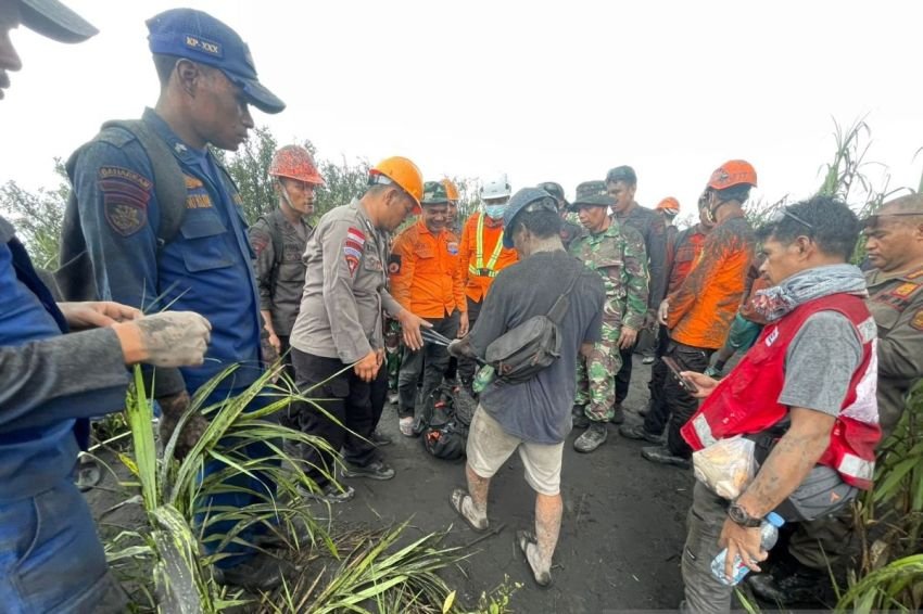 Evakuasi Pendaki Gunung Dukono Tuai Apresiasi, Menlu Singapura Salut pada Tim SAR RI