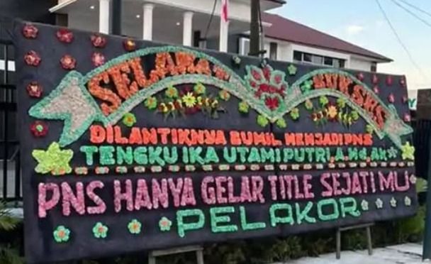 Heboh! Karangan Bunga di Kejari Deli Serdang Bongkar Dugaan Skandal Perselingkuhan, Pelantikan 28 CPNS Mendadak Ditunda