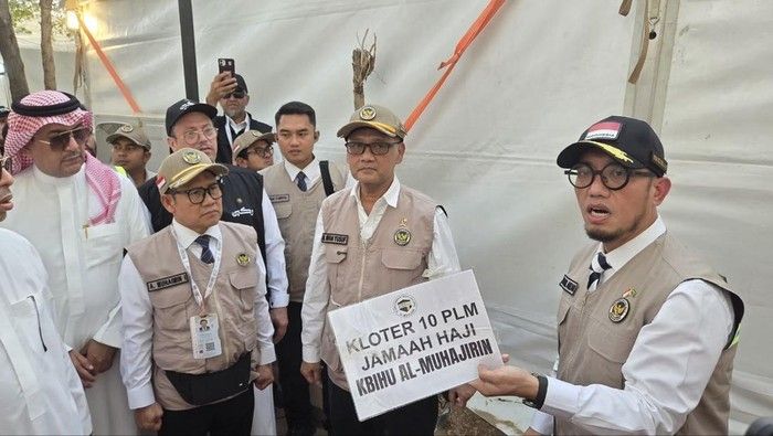 Dahnil Robek Penanda Tenda KBIHU di Arafah: Tak Boleh Dikuasai Kelompok!