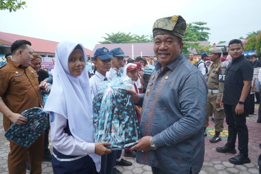 Bupati Asahan Pimpin Upacara Hardiknas 2026, Tekankan Pendidikan Bermutu untuk Semua