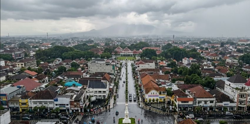 Cuaca DIY Hari Ini: Sleman Hujan Ringan, Kulon Progo hingga Kota Jogja Berawan