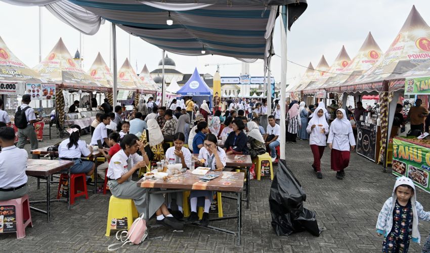 Hari Kedua Gebyar Pendidikan Sumut 2026 Membludak, UMKM Diserbu Ribuan Pengunjung