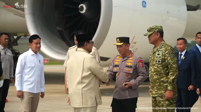 Prabowo Tiba di Tanah Air Usai Lawatan Kenegaraan ke Prancis, Disambut Gibran di Halim