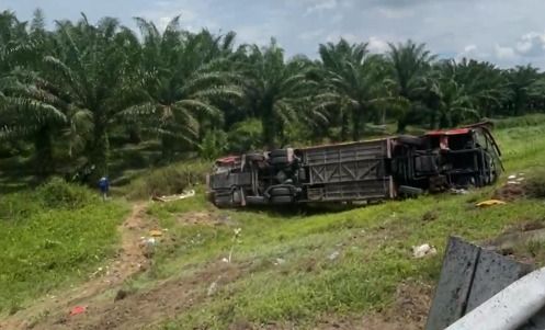 Polisi Ungkap Kronologi Kecelakaan Bus Halmahera di Tol Sergai yang Tewaskan 4 Penumpang