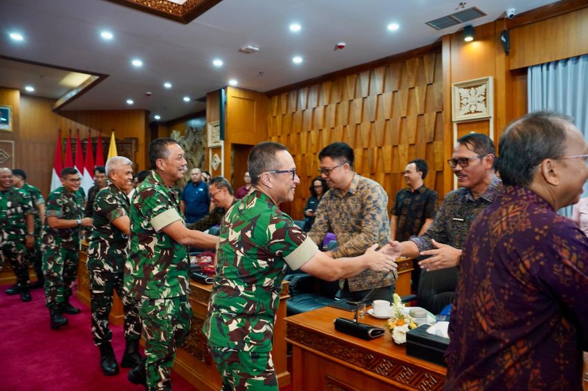 TNI AD Dukung Pengelolaan Sampah Jadi Energi Terbarukan di Bali