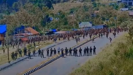 Dendam Lama Pecah Jadi Perang Suku di Wamena! 13 Nyawa Melayang, Ratusan Warga Mengungsi