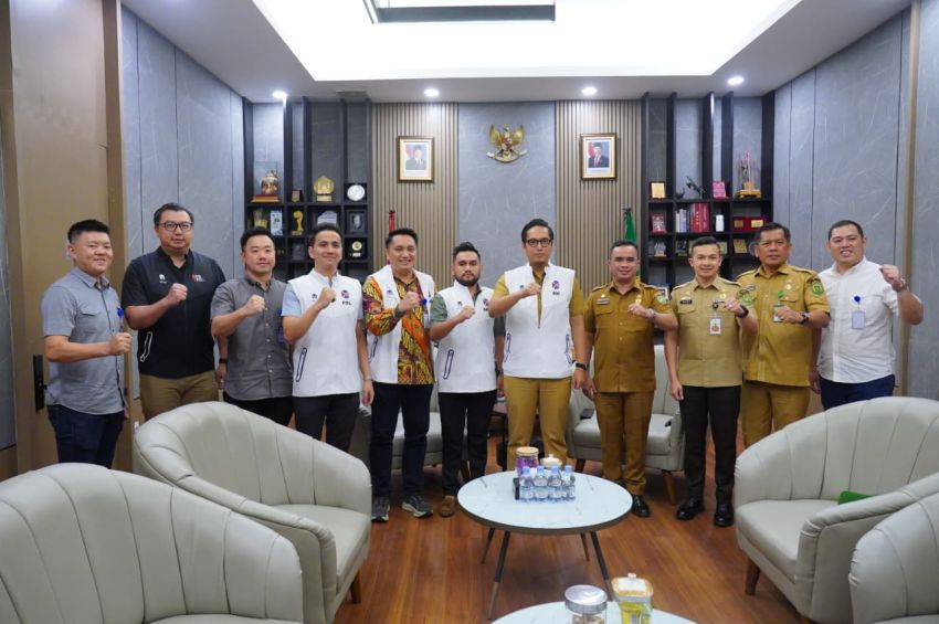 Jelang HUT Kota Medan, Rico Waas Dukung Turnamen Padel &ldquo;Padel untuk Semua&rdquo;
